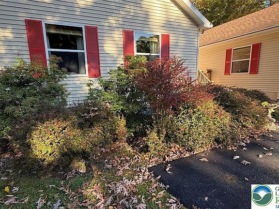 4th image of 401 Underhill Dr