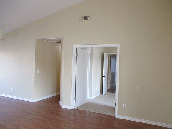 5th image of 5370 Lyle Ave