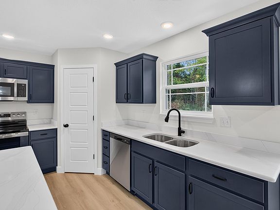 5th image of 215 Mccann Road