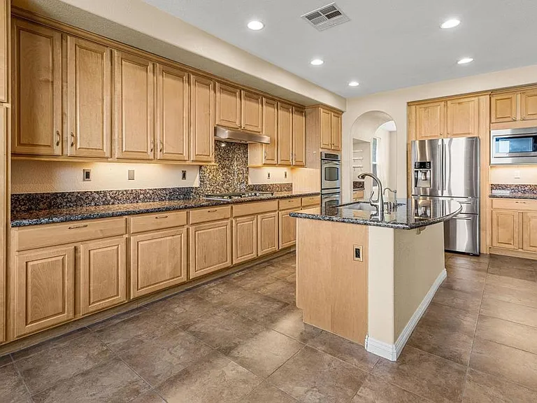 851 Antilla Way — Photo 13