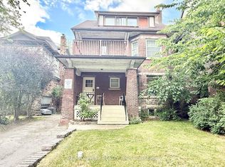 16 Foxbar Rd #1, Toronto, ON M4V 2G6