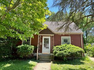 830 Esther Ave, Sycamore, IL 60178