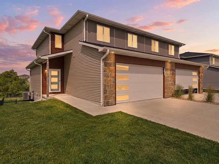 959 Titan Dr — Photo 43