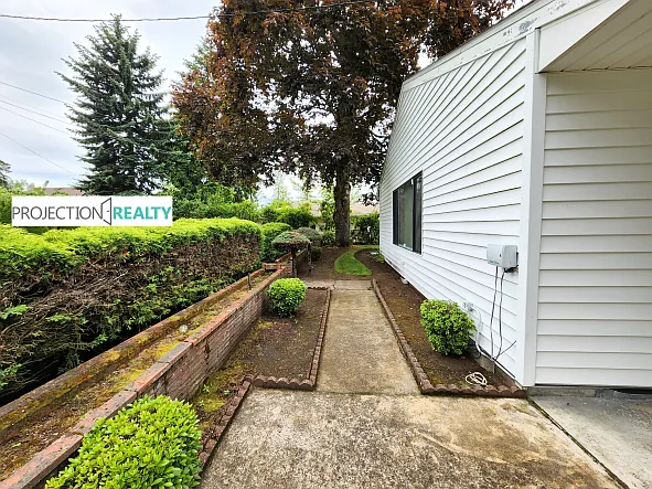 11128 NE Everett St — Photo 13