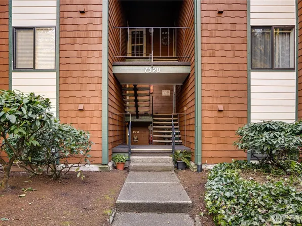 7320 N Skyview Place #D-303, Tacoma, WA 98406