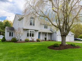 136 Hitching Post Dr, Southington, CT 06489