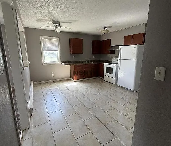 1717 Nokomis St — Photo 3