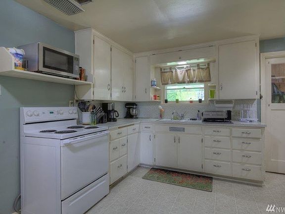 5th image of 1216 K St NE
