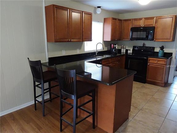 4th image of 1504 Leighton Ave
