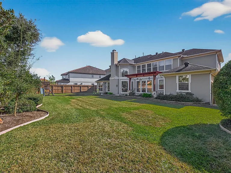 2210 Bywater Dr — Photo 43