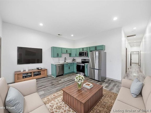 5th image of 917 Fulton Street