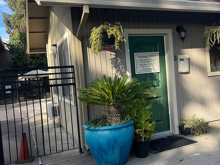 7101 Gerber Rd — Photo 1