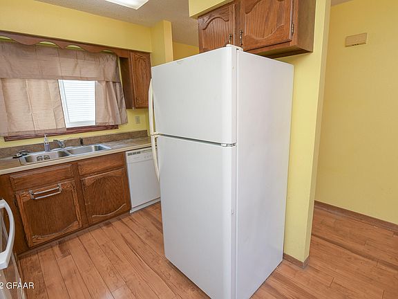 3rd image of 1901 24th Ave S APT 17