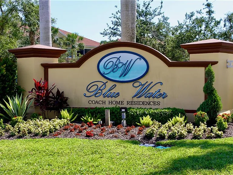 190 Shadroe Cove Cir #703 — Photo 28