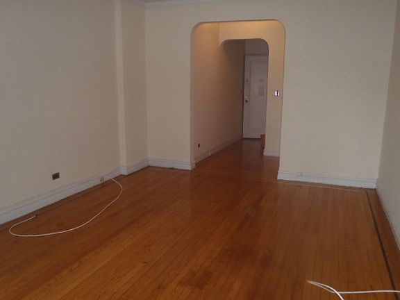 3rd image of 6981 108th St APT 4C