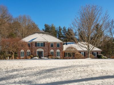 23 Algonquin Rd, Medfield, MA, 02052