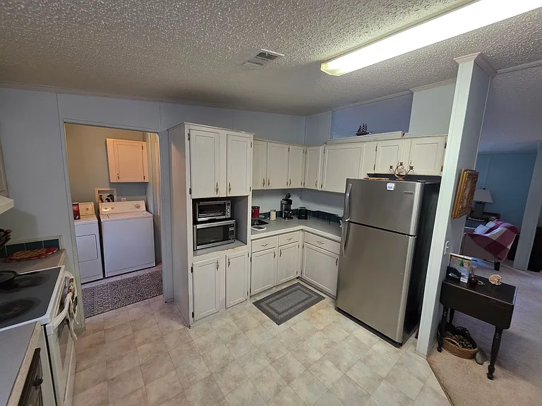 858 E Winnetka St — Photo 26