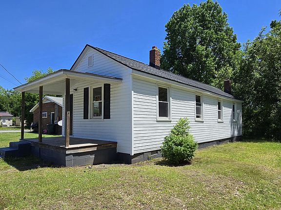 3rd image of 1903 S Pitt Street