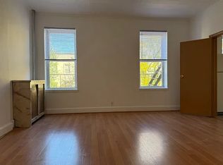 597 Leonard St APT 2F, Brooklyn, NY 11222