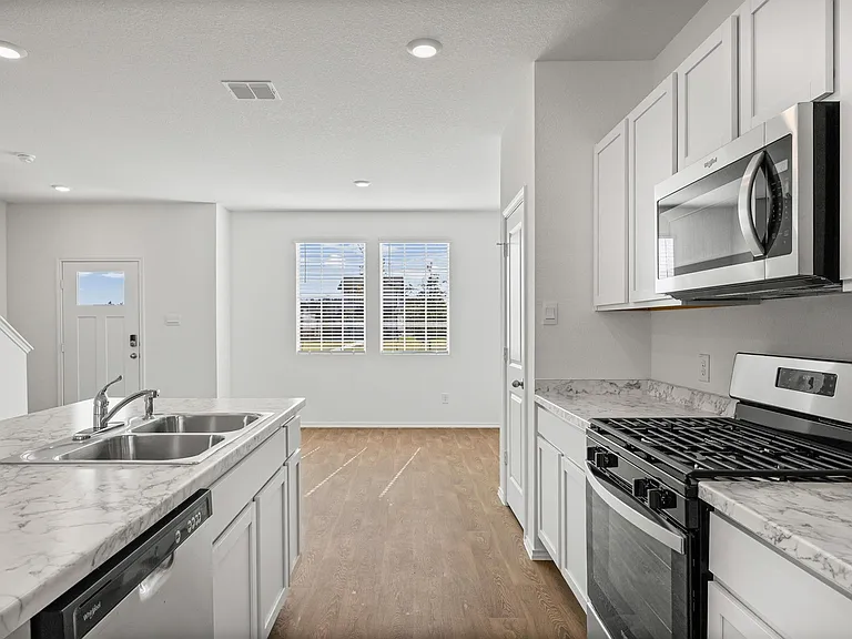 310 Puerto Plata Ave — Photo 3