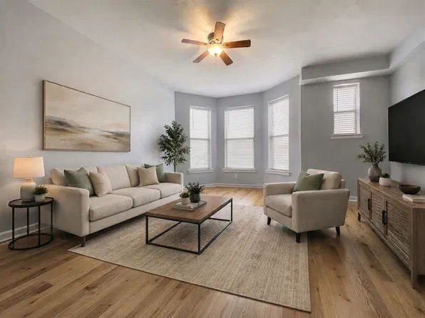 906 Montrose