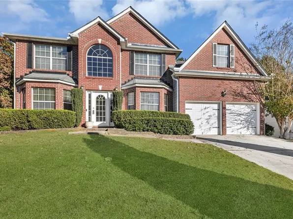 743 Pine Bark Rd, Stone Mountain, GA 30087