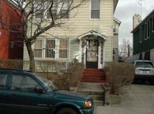 925 E 49th St, Brooklyn, NY 11203