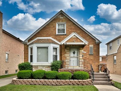 5010 N Merrimac Ave, Chicago, IL, 60630