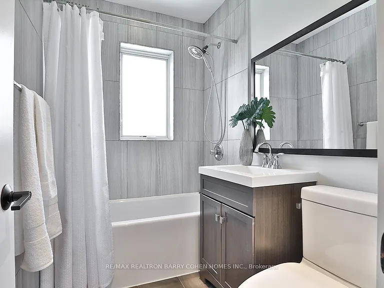 365 Harvie Ave — Photo 14