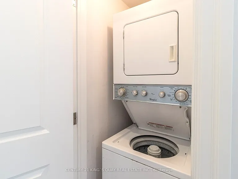 301 Cleveland St #301 — Photo 15