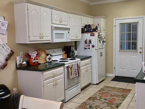 5th image of 626 S Montgomery St APT 35