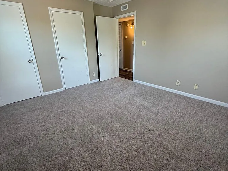 164 Lexington Drive — Photo 12