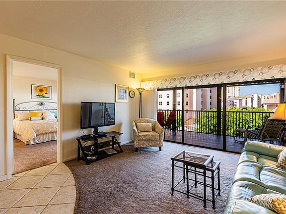 4th image of 1041 S Collier Blvd APT 304