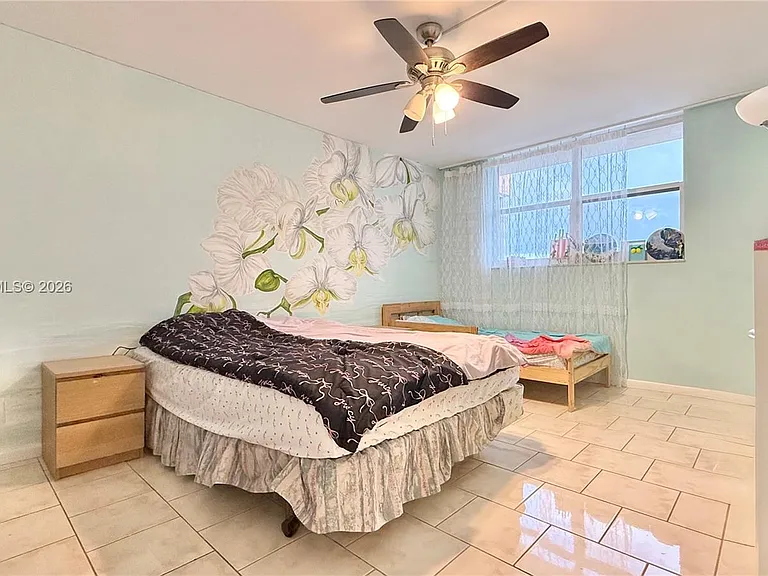 1830 Dixianna St #603 — Photo 11