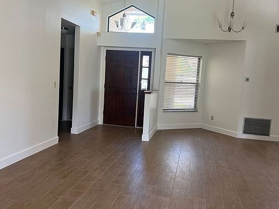 5th image of 1040 Manigan Ave