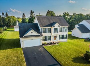 2094 Johnny Ln, Walworth, NY 14568