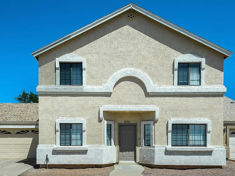 2028 W Columbine Dr — Photo 1