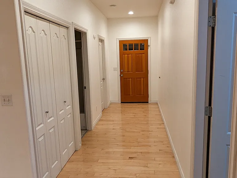 1448 Woodfield Pl — Photo 2