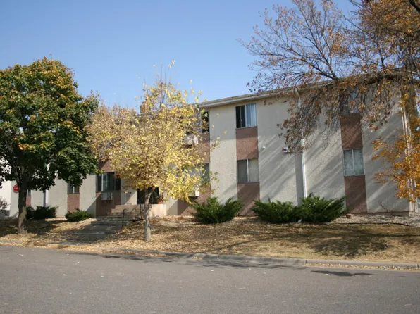 135 13th Ave S #B2, Hopkins, MN 55343