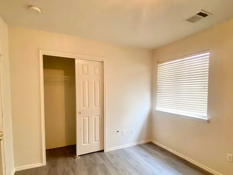 1501 Darjeeling Dr — Photo 14
