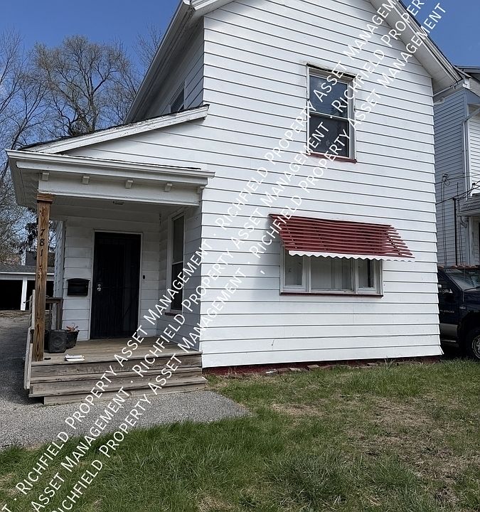 1st image of 781 E 156th St