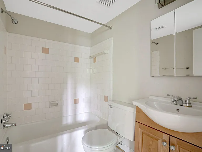 7717 Donnybrook Ct #103 — Photo 18