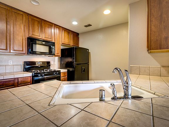 5th image of 6530 Hearthstone Cir APT 633