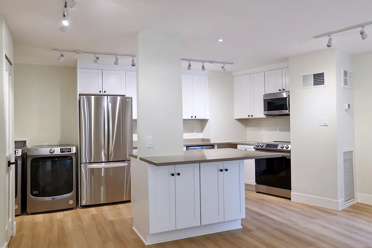 Building Photo - 4601 N Park Ave #110