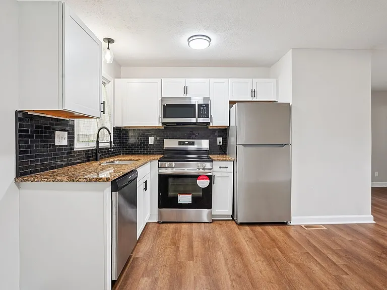 628 McLamb Dr — Photo 4