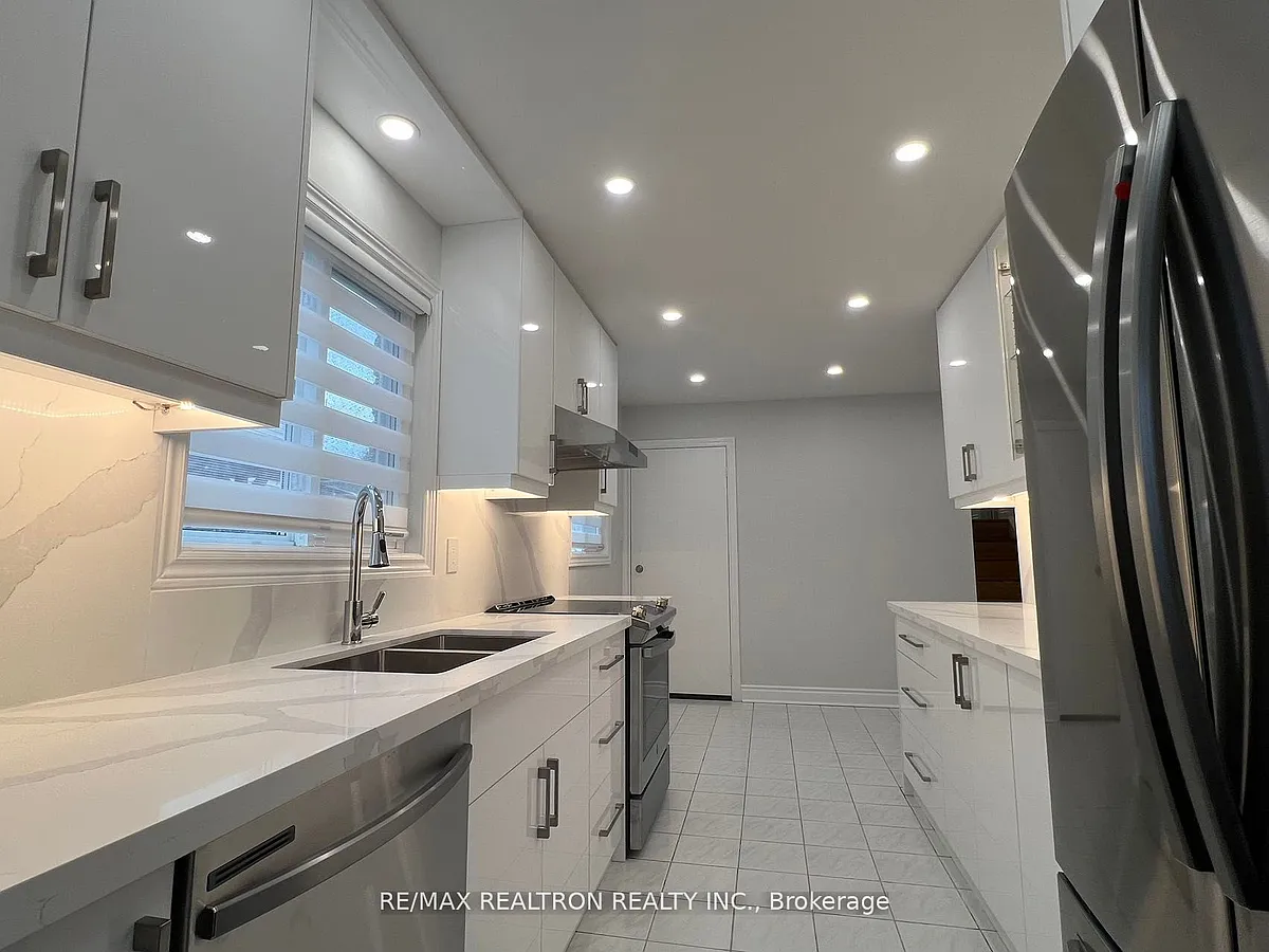 Building Photo - 163 Ingleton Blvd #UPPER
