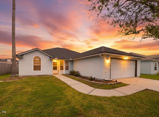 3174 Wavering Ln, Middleburg, FL 32068
