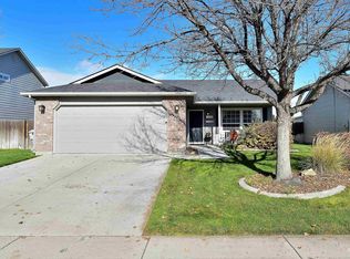 7624 Bridgeport Dr, Nampa, ID 83687