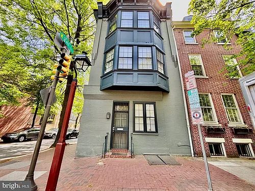 300 Lombard St Photo 1