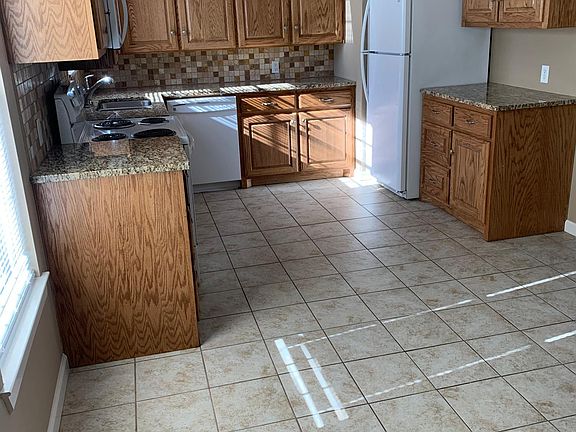 4th image of 111 W Oaklawn Ave